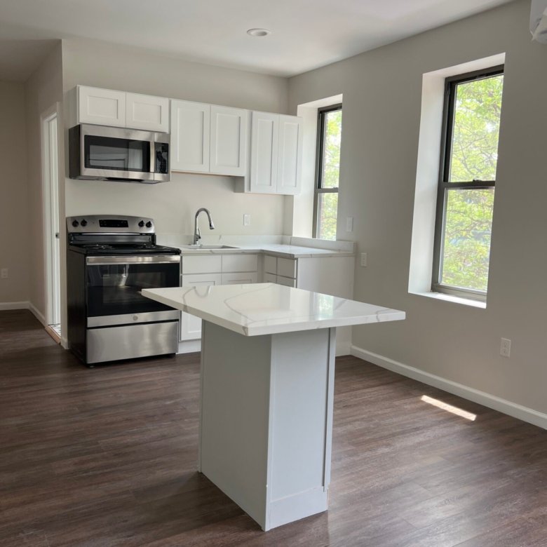 Studio Apartment Unit 6 at 27 Main Street New Britain Ct 06051
